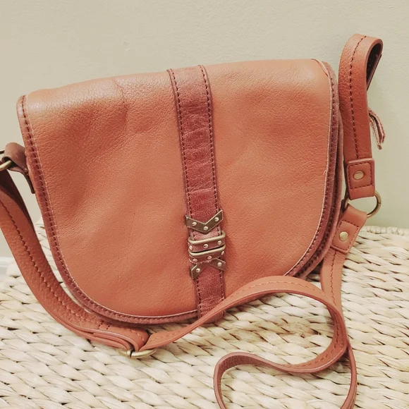 The Sak crossbody handbag, brown, leather zipper opening - Picture 5 of 15
